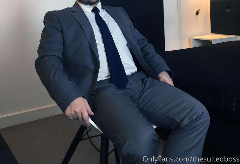 thesuitedboss image #3