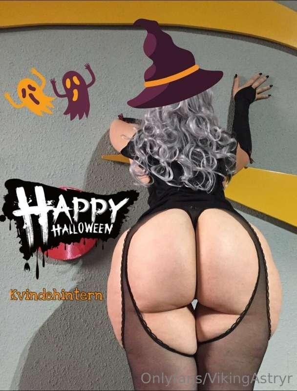 Your fav witch 🧹 