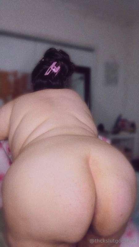 thckslutgoddess image #0
