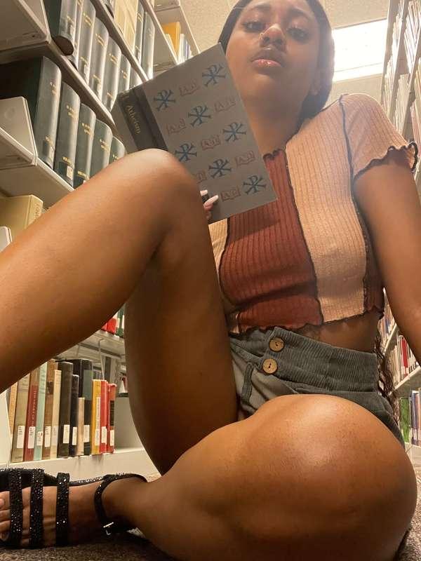 📚❤️💚💙📚