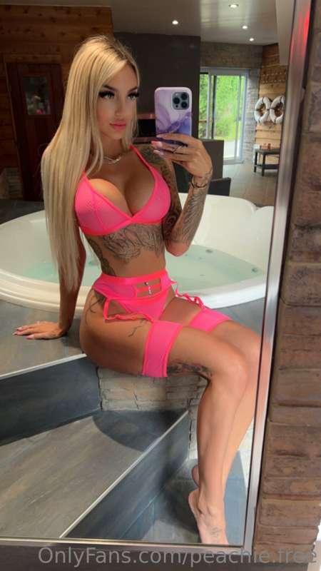 **Subscribe to my onlyfans vip for only $9 😱
 👉 @elypeachie
..