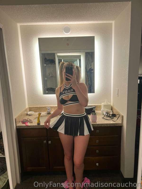 Make sure to check your messages tonight daddy😋it’s all cumm..