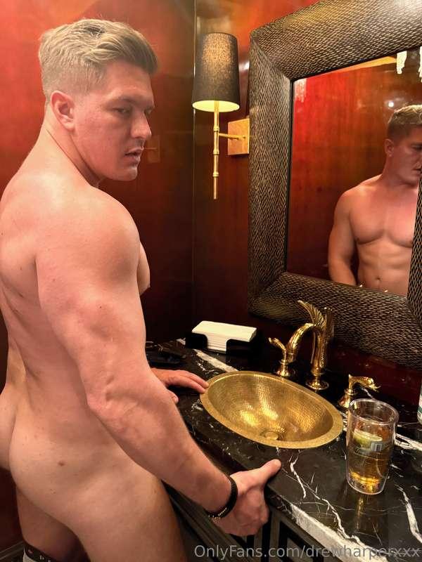 Are u in for a shower sex ?