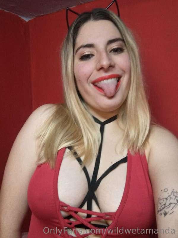 @ifyouwantfun
I want to play. Whats do you want to see? 😈 
I..