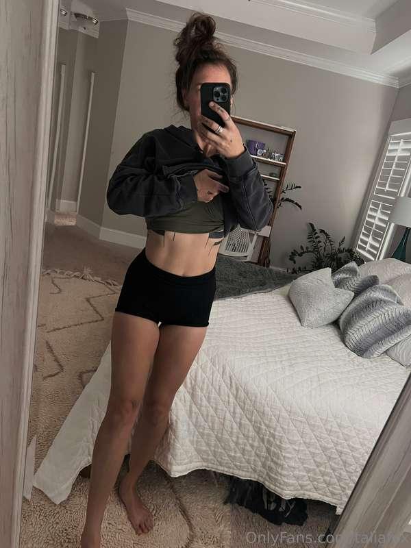 I just want to wear minimal clothing forever