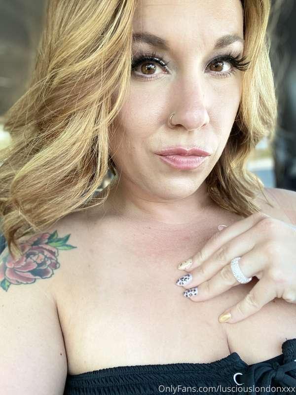 New nails and switched to iPhone today!!! Loving this portra..