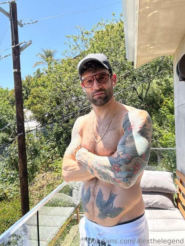 Imagine me behind you right now.