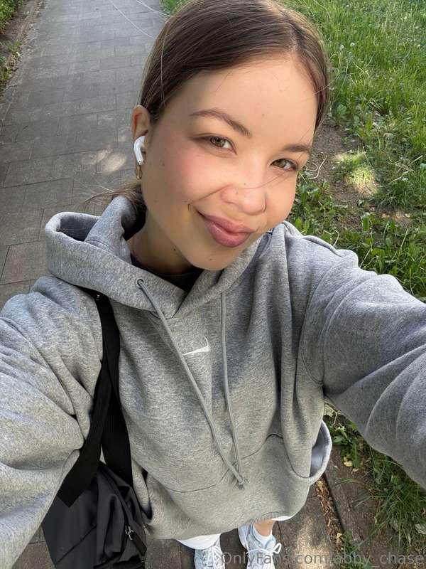 Take a guess — in this pic, am I on my way to the gym or jus..