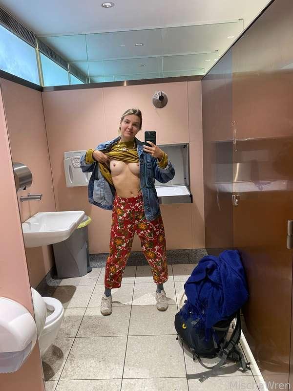 mischagoeswild image #2