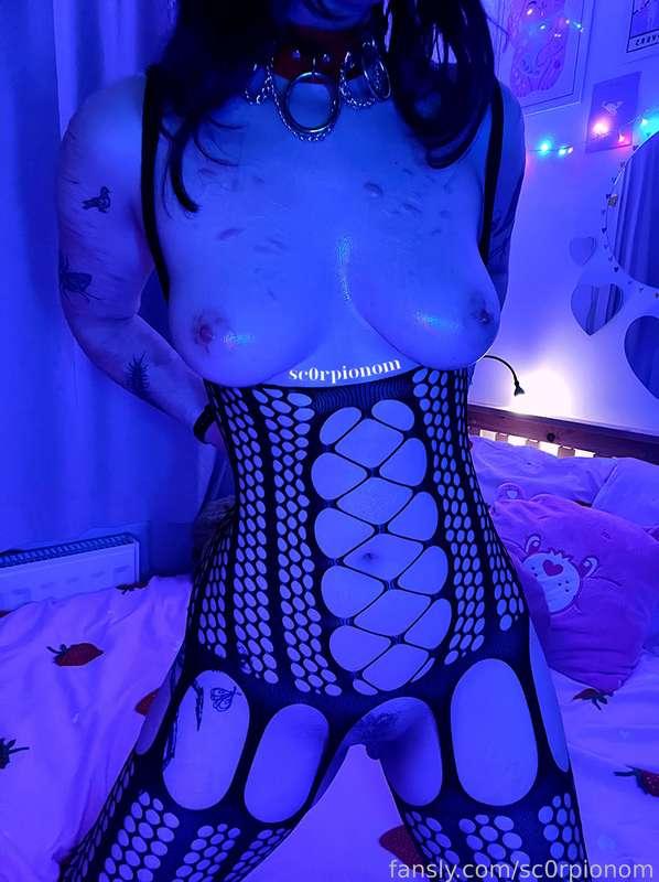 oily teen gf at ur mercy 💓🎀🥺

would u take advantage of me like this??💓🎀💗✨

#redhead #teen #barelylegal #pawg #tattoos #alt #anal #messy #throatfuck #oil #oily #wet #oiledup 