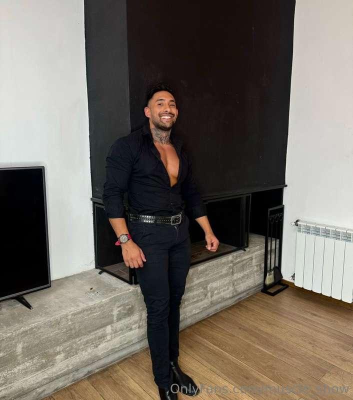 Take a look at this hot latin guy! He has amazing content. W..