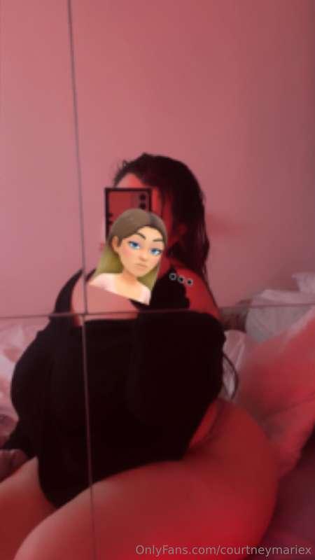 Feeling lonely let’s have some fun😜