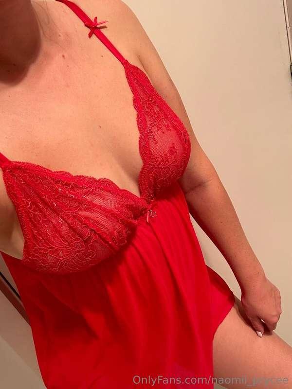 What’re you getting up to tonight? 😈