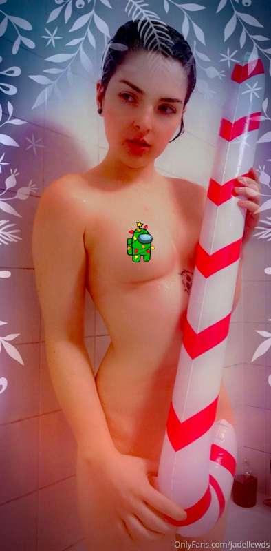 Who want to replace my candy cane? 😉