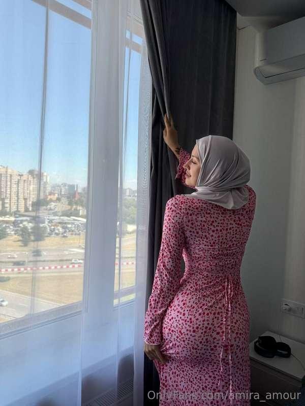 Sunday is a small gift to myself✨A little more sleep, a cup ..