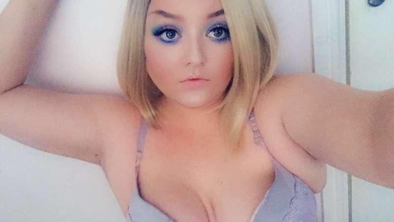 In love with my new wig! Feeling sexy tonight x