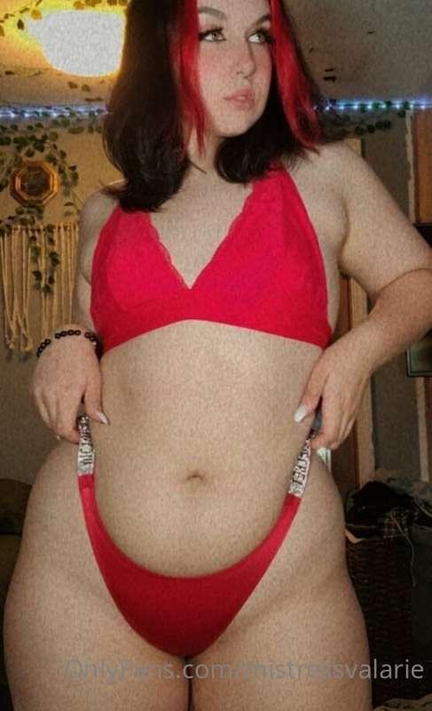 Red is definitely my color😘🩸