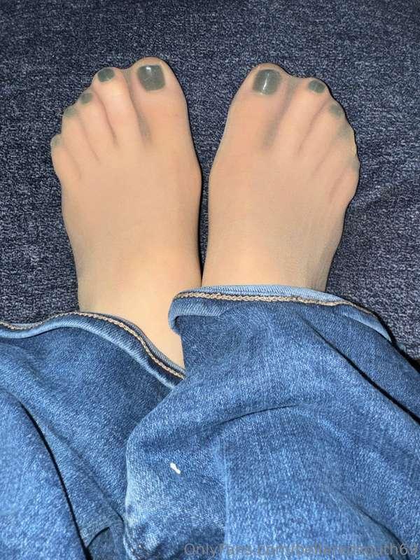 Another good morning wake up album! These pantyhose are goin..