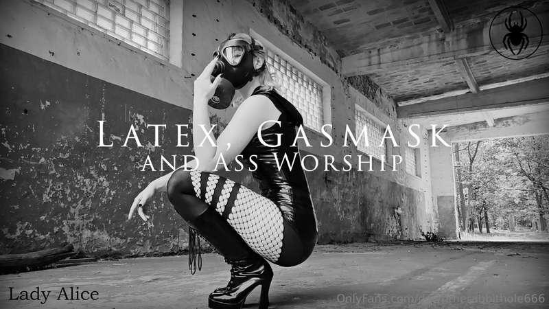 Latex, Gasmask and Ass Worship - Gothic EditionA walk with a..