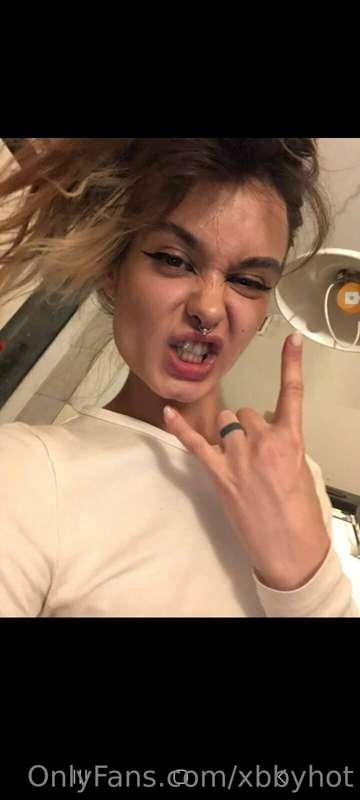 Sex, rock and roll and lots of fun? I'm waiting for you, hon..