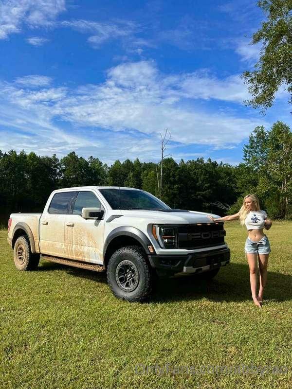 New truck! Who wants to go for a ride 😏