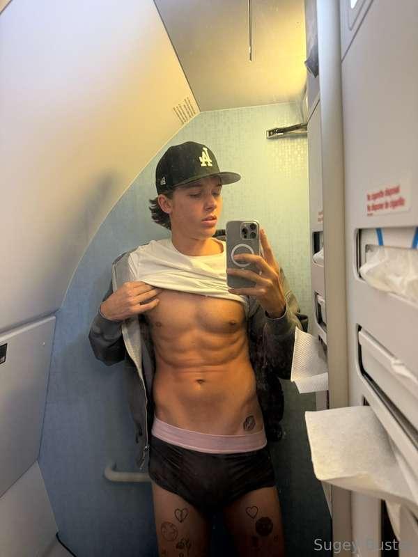 @itsaidendavid airdropped this pic to me on my last flight....