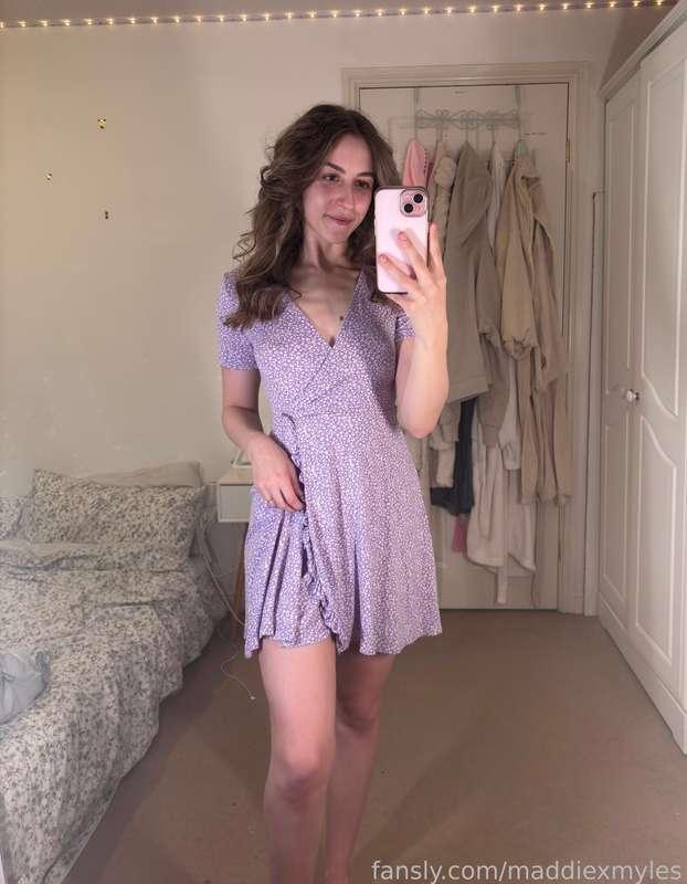 Get undressed with me! Should I make a strip tease video, maybe try on some holiday clothes? 👀

#sundress #strip #petite #smallboobs #tight #innie #fyp