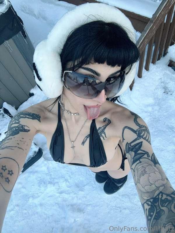 I’m having so much fun playing in the snow heheShooting LOTS..