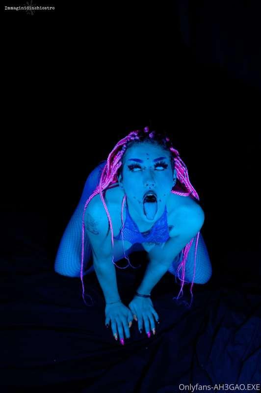 🇮🇹sotto la luce blu💙
🇬🇧 under the blue lights💙