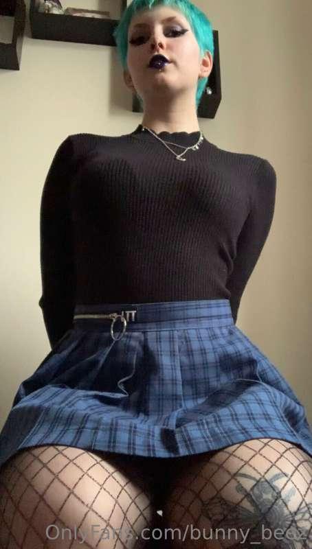 Gotta love a good short skirt and tights