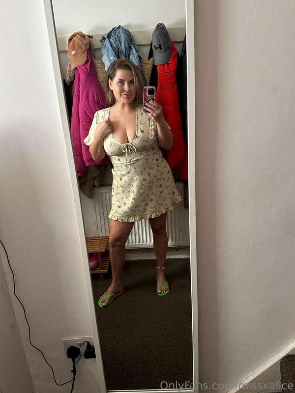 I’m just here to make your day a little brighter (& hotter) ..