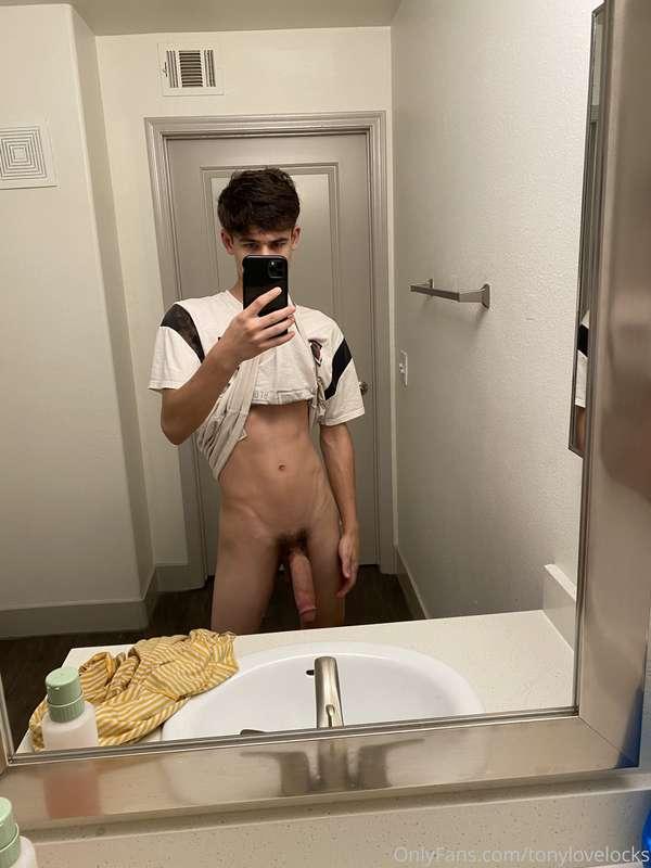 tonylovelocks image #1