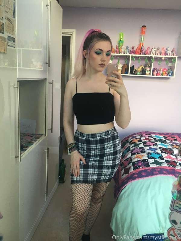 I think this outfits cute? kinda slutty too. I like how you ..