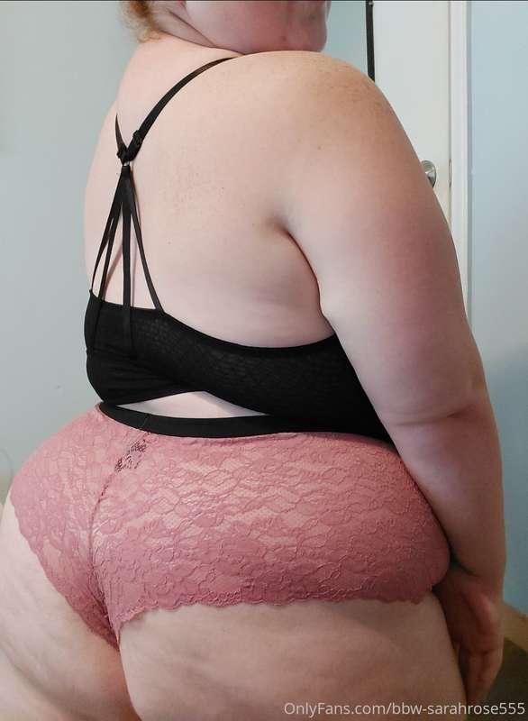 Nothing say relaxing sunday like lingerie and nipple play. T..