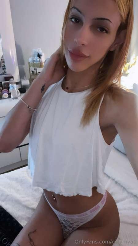 Do i look good on white ?