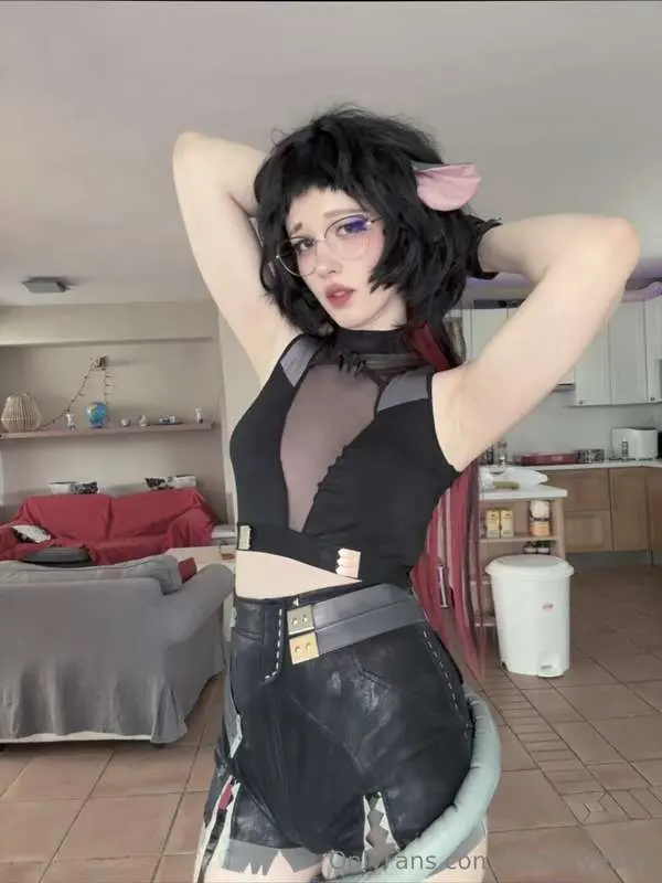 good morning lovelies! I also did a jane doe cosplay yday :3..