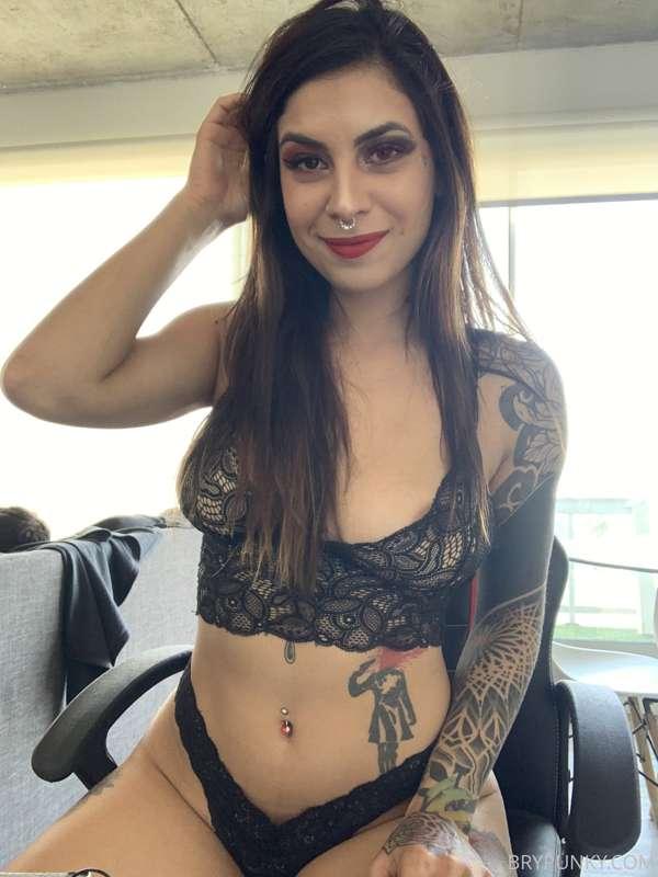 💙 Do you like my natural big tits?
💚 Tu curte meus seios gra..