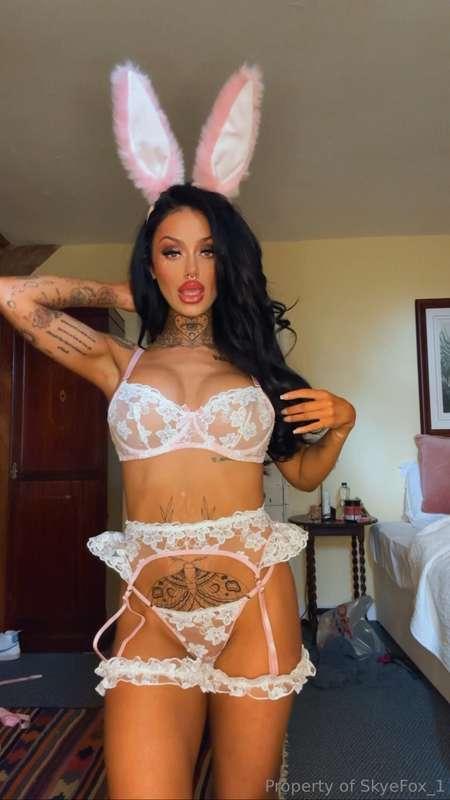 Does you cock throb looking at me in this outfit?👀