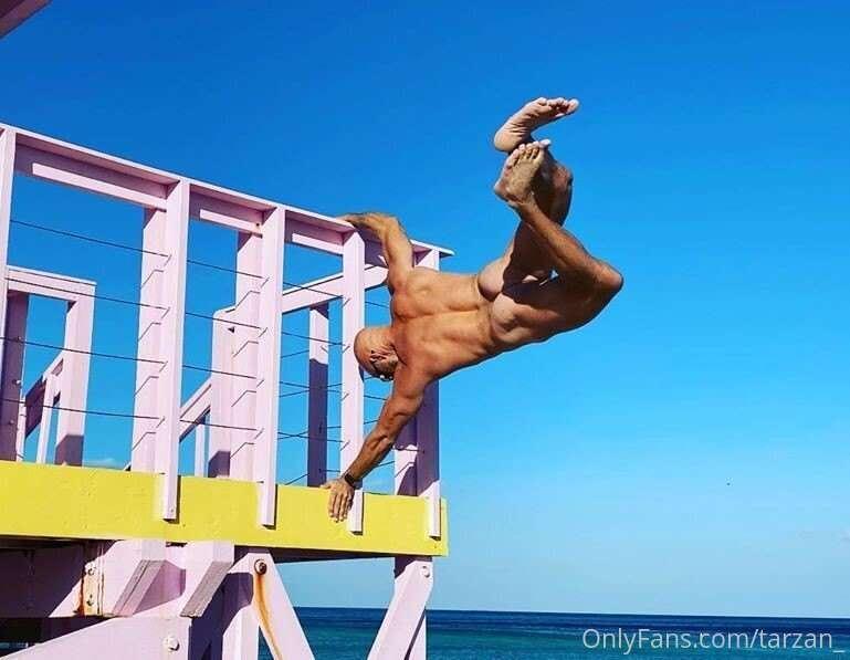 Hanging out nude in Miami Beach