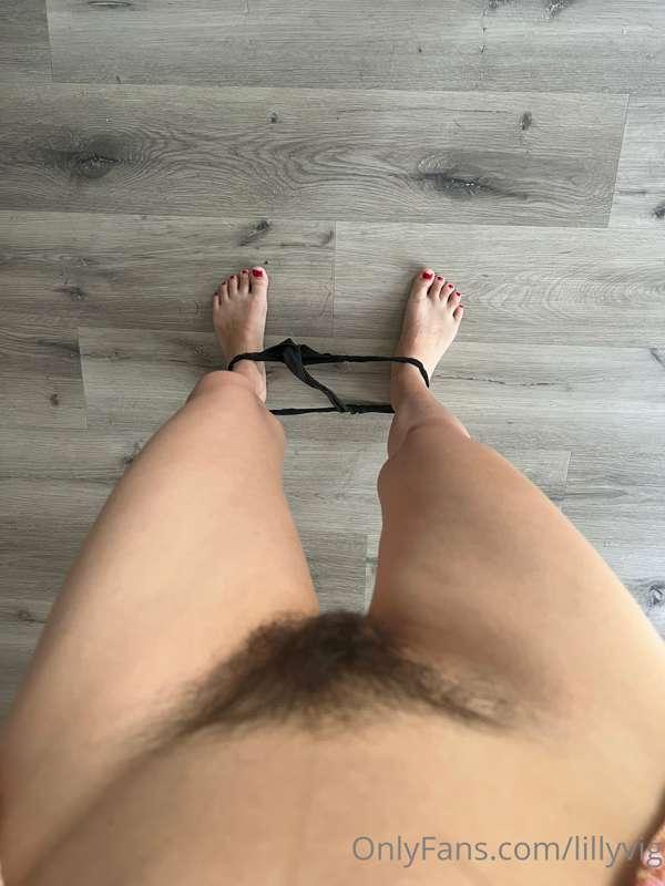 i walk in the house like this, wyd?? 🤔🥰