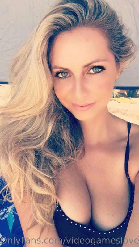 It’s so cold now. Missing summer so much.