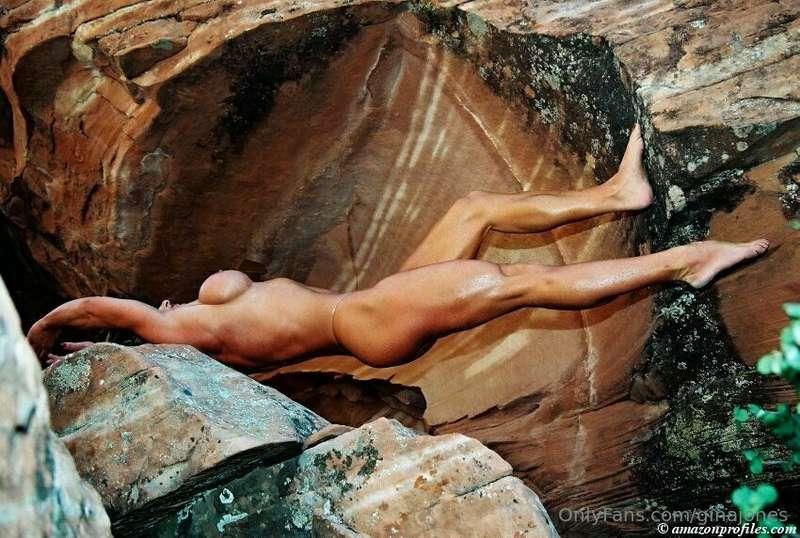 ginajones image #7