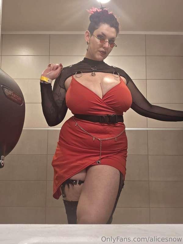 Be a good boy and worship the view properly ❤️
