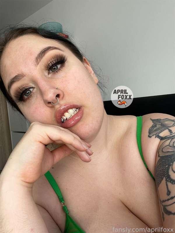 aprilfoxx image #0