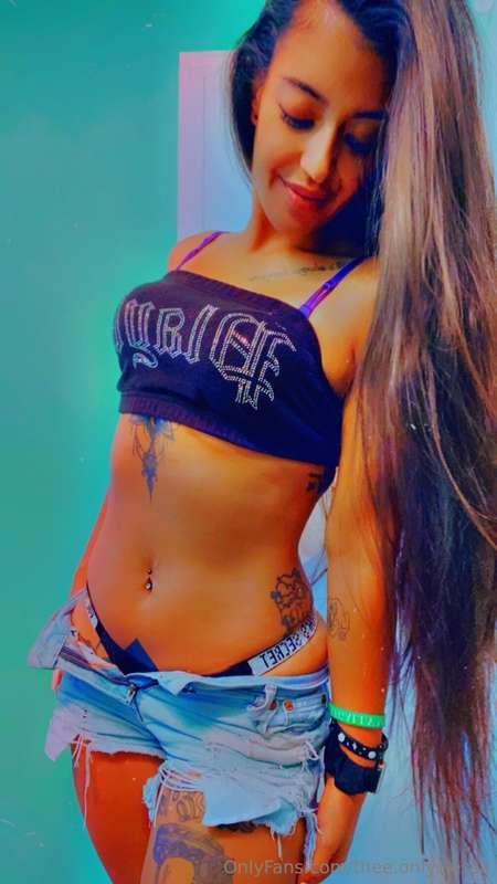 Don’t break my heart, just break my bed 💋