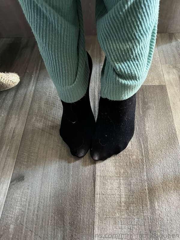 mrs_footjobqueen image #1