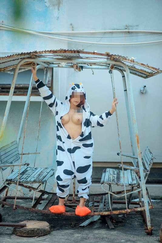 Cow girl [Nude]