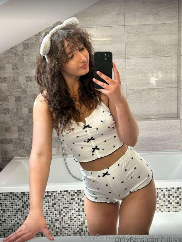 ## 🍒FREE SUBSCRIPTION 🍒 @lillilyx can make your dick hard wh..