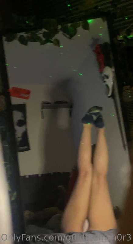 wanna get naughty with me rn? i wanna cum with you baby🙈