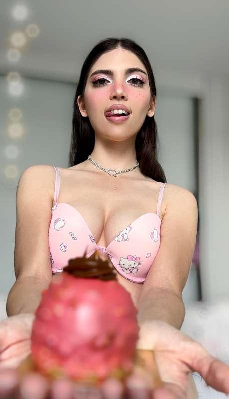 Do u want it ? 😋🍬🌸